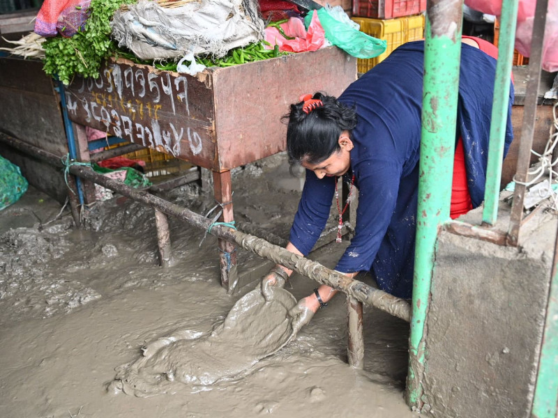 बल्खु तरकारी बजार डुबानमा, डेढ करोड रुपैयाँभन्दा धेरैको तरकारी क्षति  